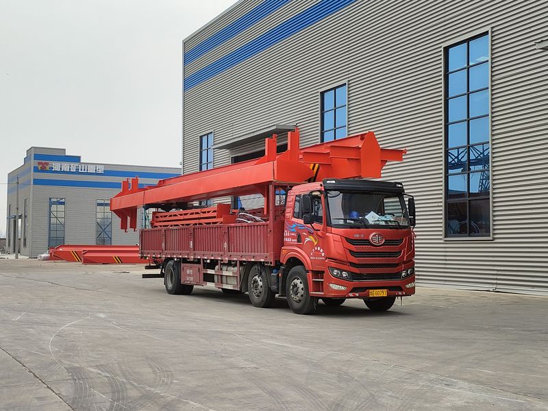 2臺電動葫蘆門式起重機(jī) MHxh10t—13m 發(fā)往河南焦作交付客戶使用。